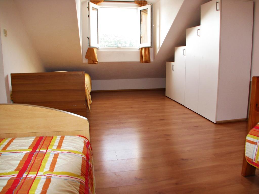Apartment Martinic Pucisca Camera foto