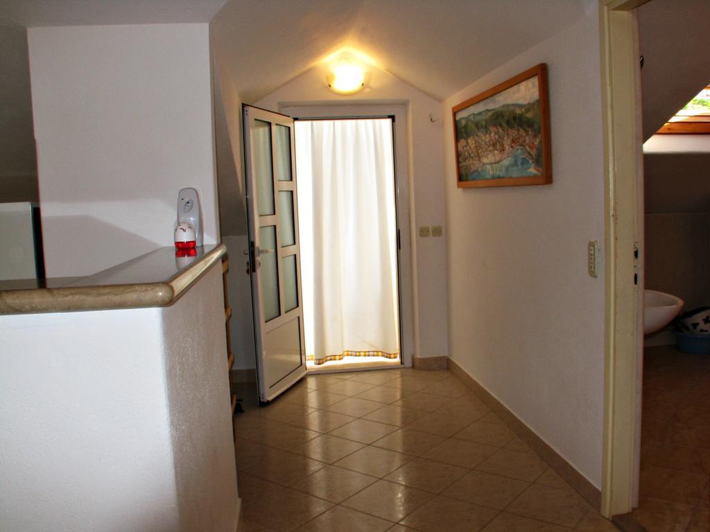 Apartment Martinic Pucisca Camera foto