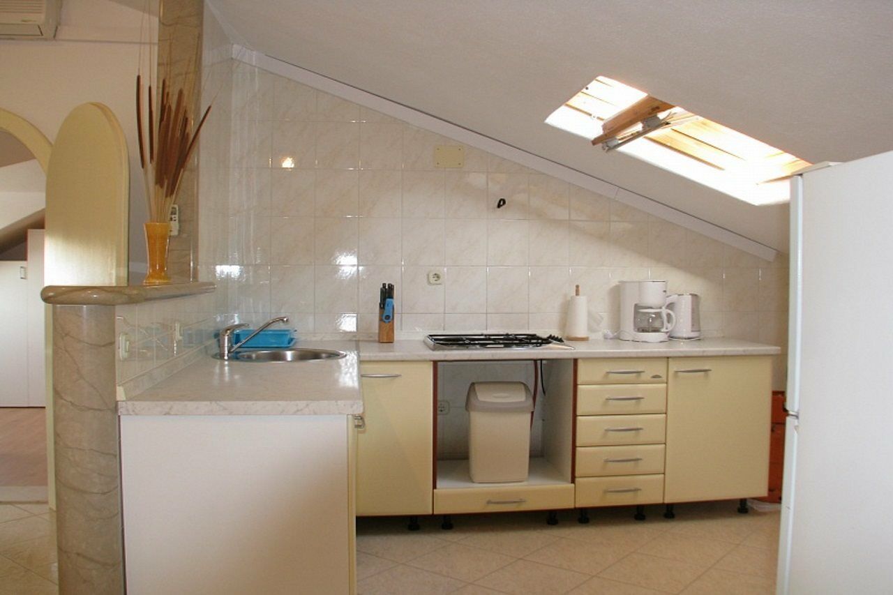 Apartment Martinic Pucisca Esterno foto